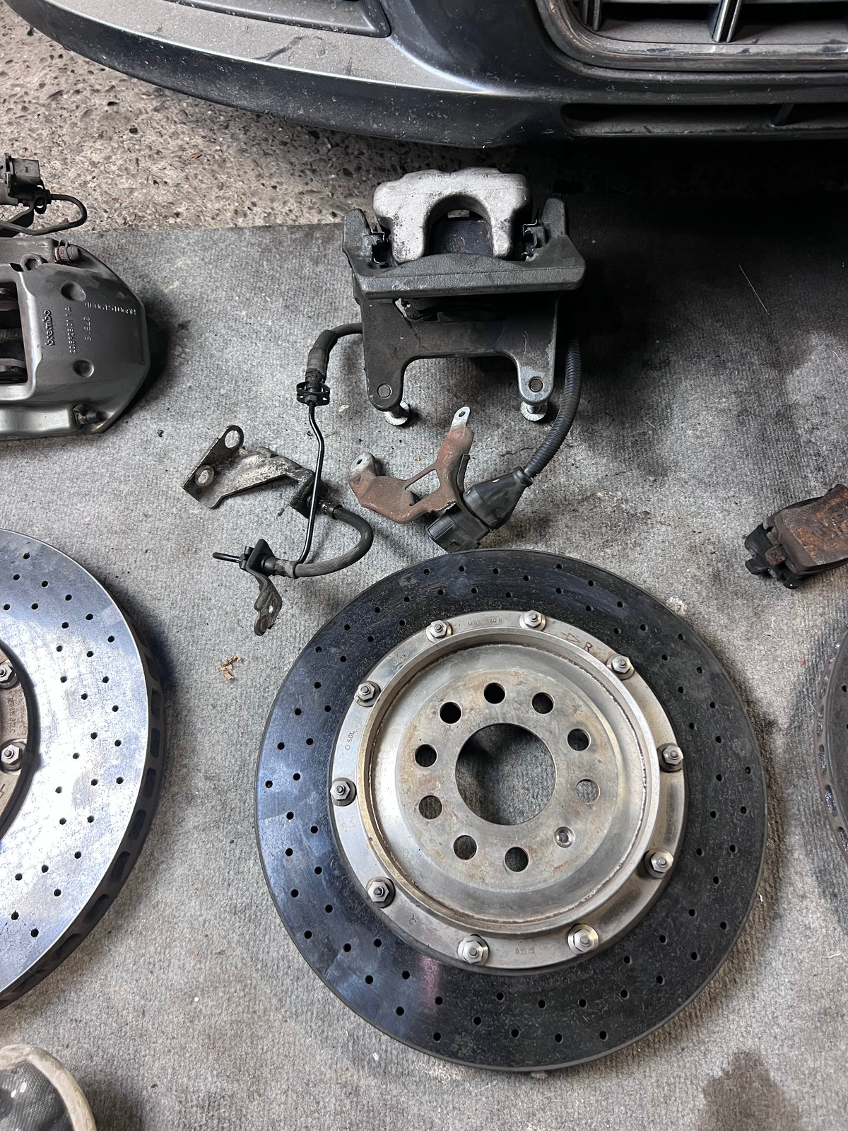 Keramik / Ceramic Bremsanlage für Audi S8 D3 5.2 FSI V10
