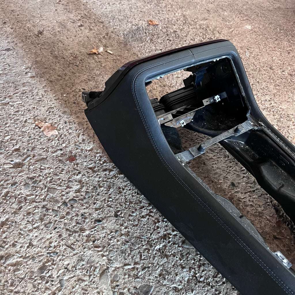 Mittelkonsole in Leder für Audi A8 / S8 D3 – Soul Schwarz