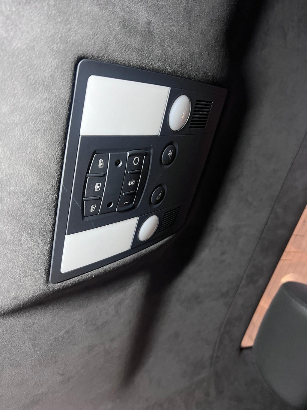 Alcantara Himmel für Audi S8 D3 – Soul Schwarz / Kurzer Radstand mit B&O