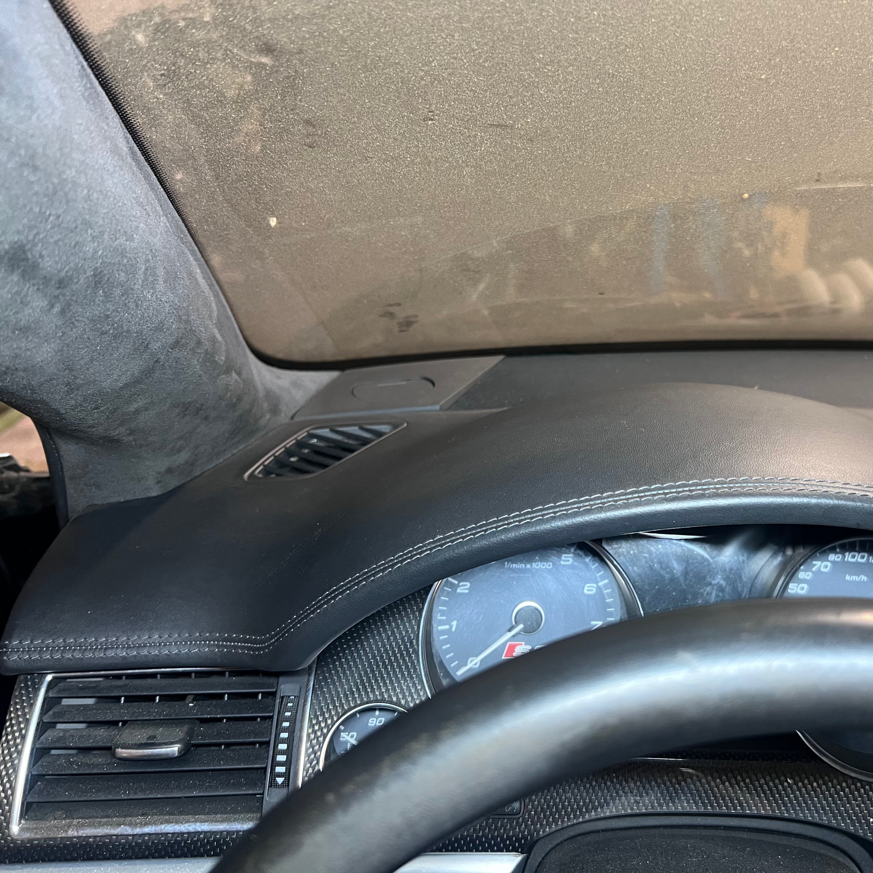 Audi S8 D3 4E Leder III Armaturenbrett mit B&O