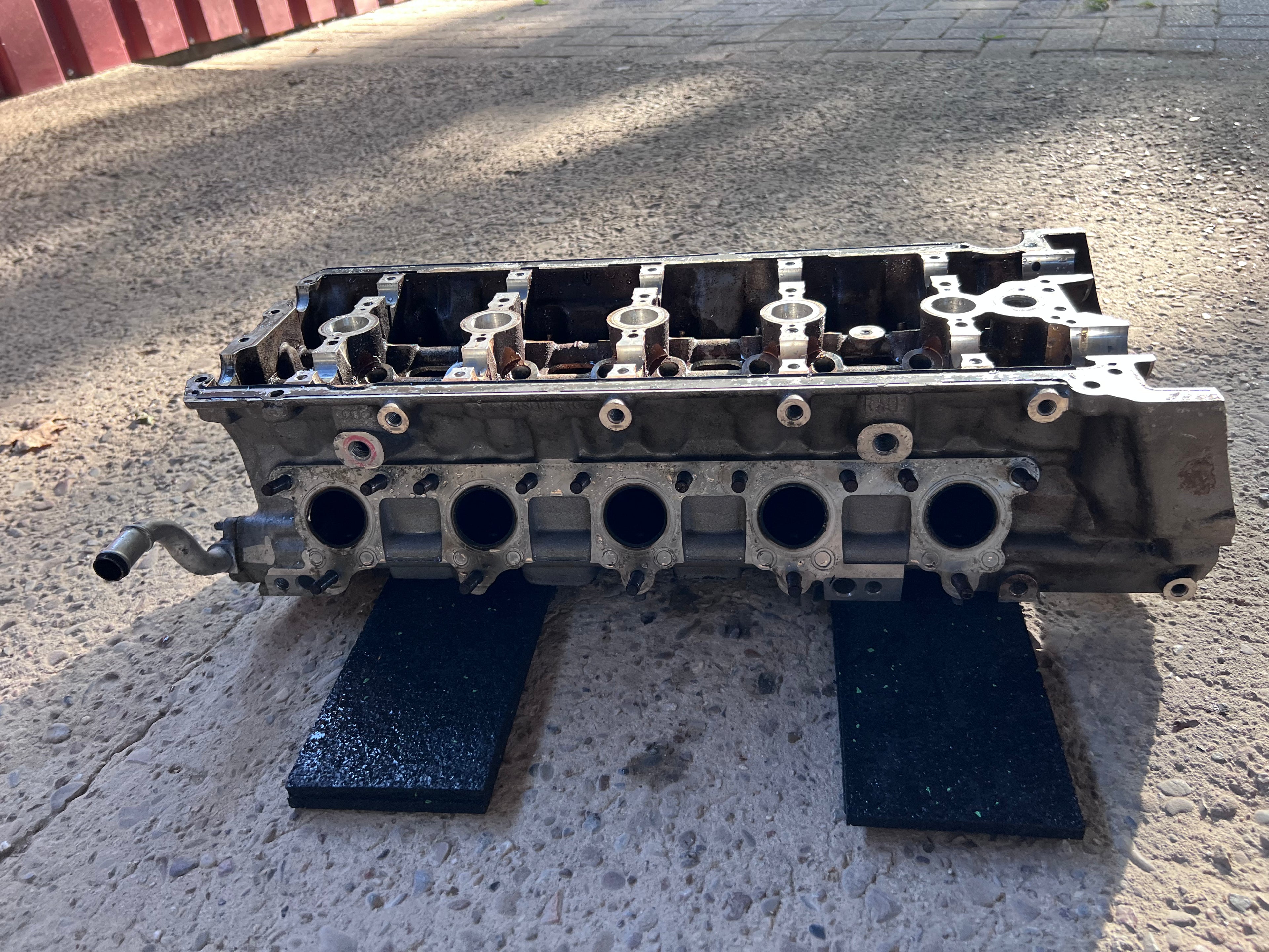 Audi S8 D3 / S6 4F 5,2 FSI V10 Zylinderkopf Links