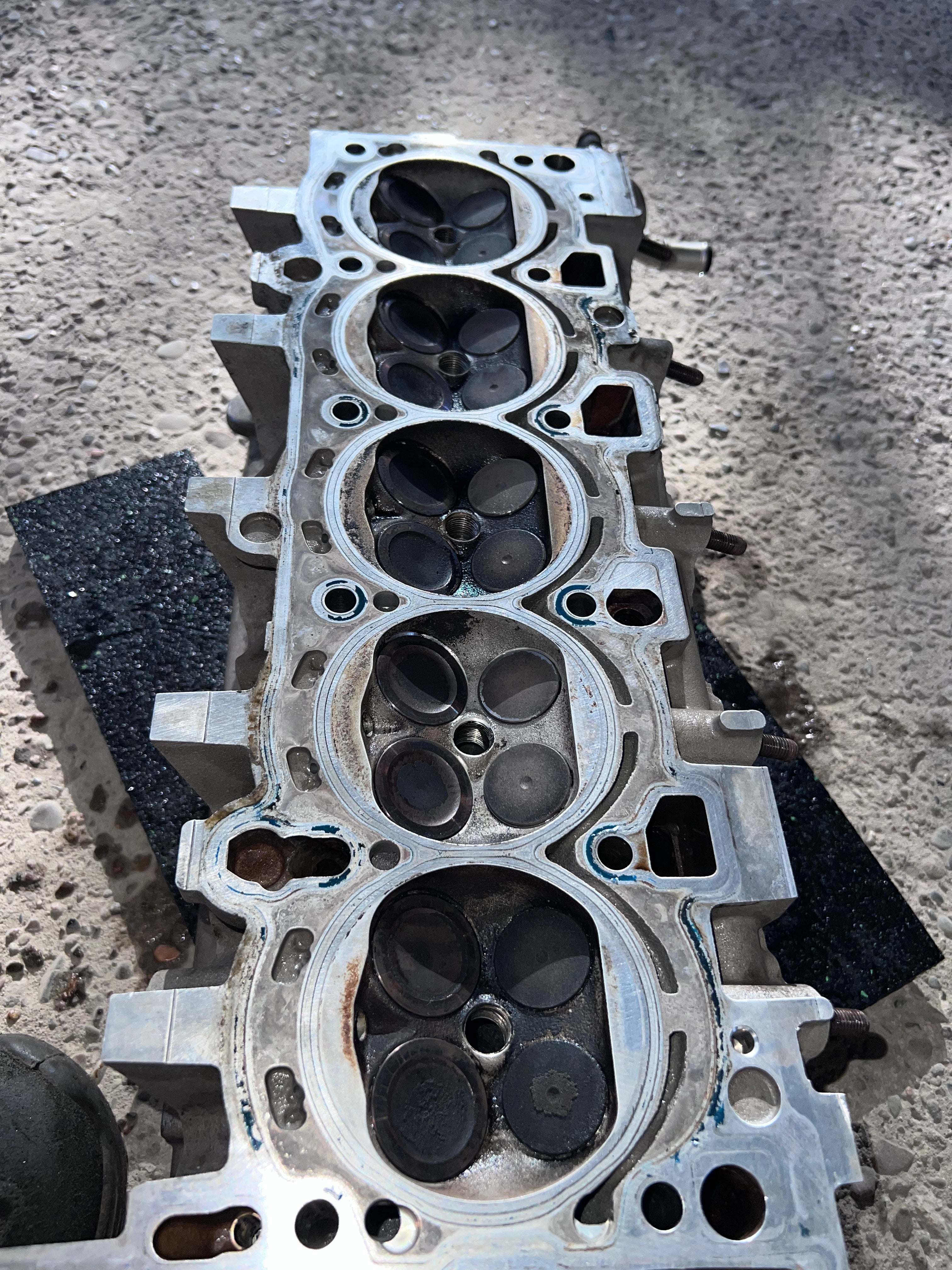 Audi S8 D3 / S6 4F 5,2 FSI V10 Zylinderkopf Links